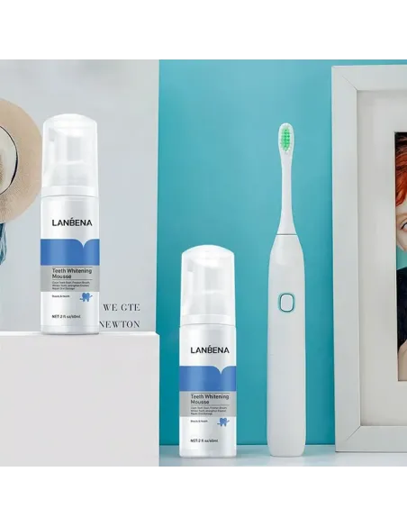 مبييض ومنظف الأسنان